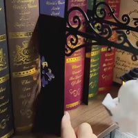 Ghost Bookshelf Lantren
